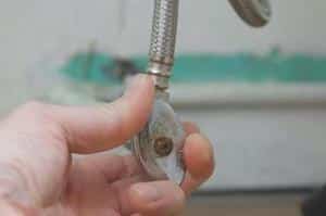 Shut off the supply line of water tank before installing bidet 